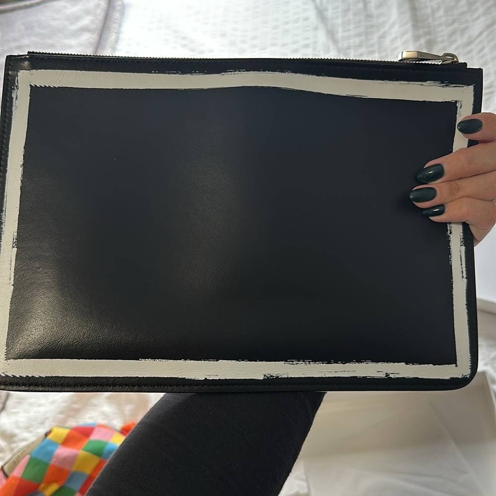 Givenchy pouch - Picture 3 of 4